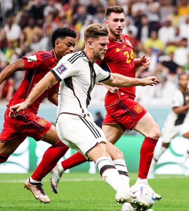 申京：KD对待训练就像比赛一样全力投入，19年如一日的坚持