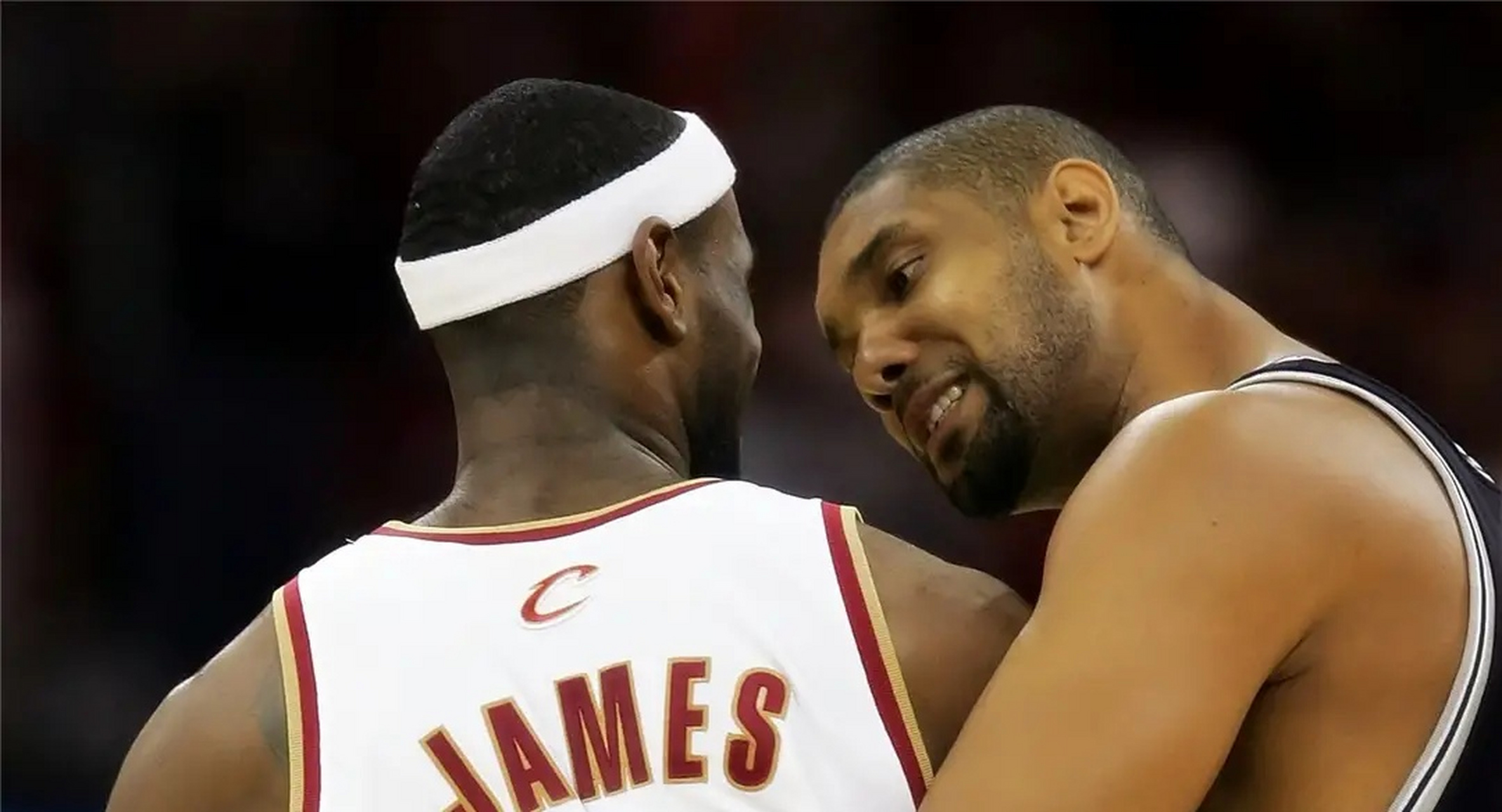 辽宁外援布朗首秀8中2，奥利弗16分7板难救主