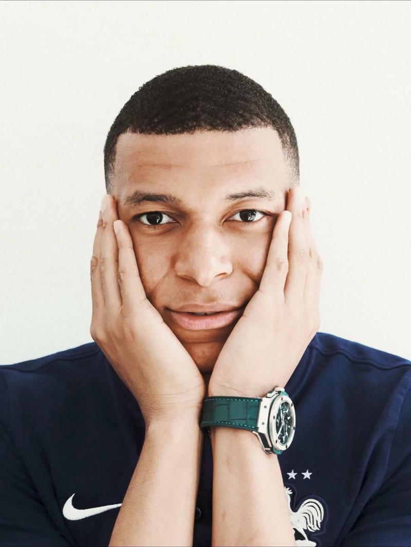 莱默尔：我的偶像是杰拉德 拜仁更衣室目前上下