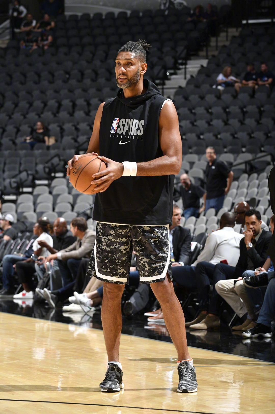 巴恩斯：阵容深度让我们扛过伤病潮