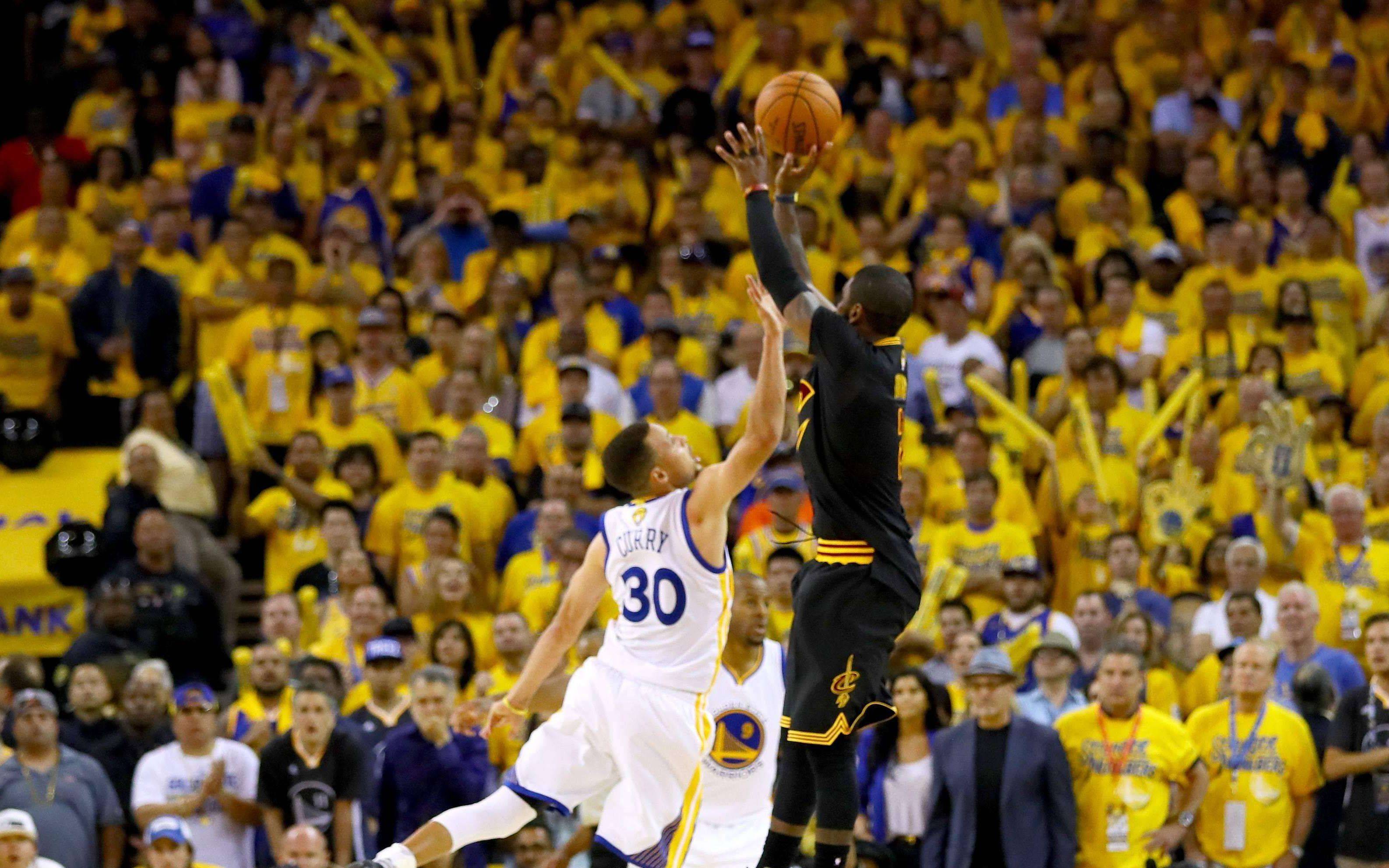NBA球队防守策略解析 区域与盯人对比