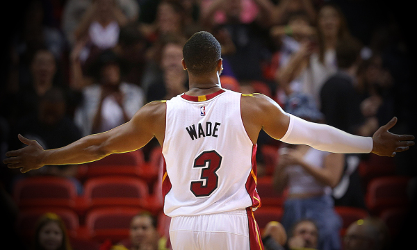 科比生涯每个赛季最高分一览：